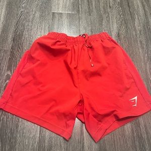 GYMSHARK men’s 5 inch arrival shorts with embroidered logo - MEDIUM